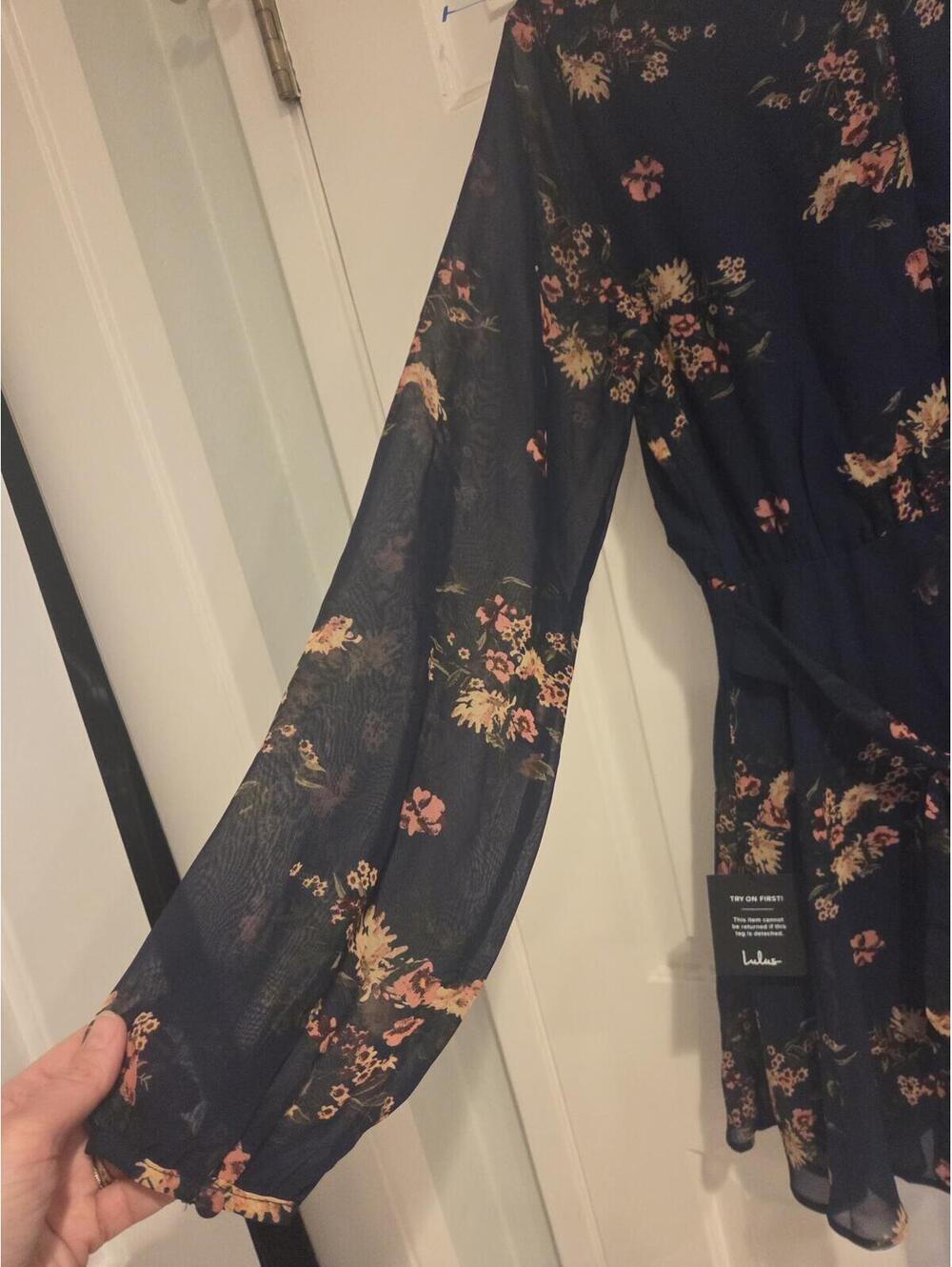 Lulus Floral Print Long Sleeve Dress Size Small - Picture 10 of 11